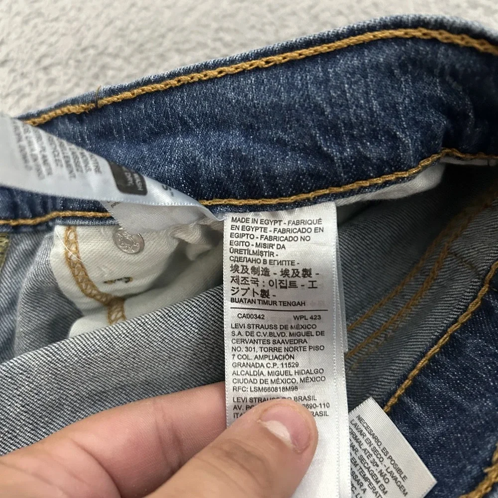 Levis Jeans Mens 33x30 Blue Denim 502 Tapered American Stretch Medium Wash Adult